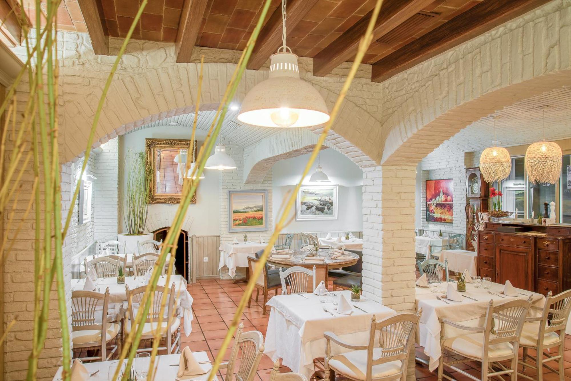 Hotel Pirineos Figueres By Pierre & Vacances المظهر الخارجي الصورة
