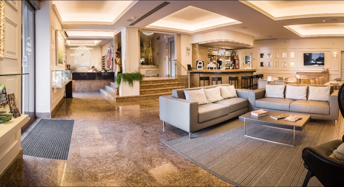 Hotel Pirineos Figueres By Pierre & Vacances المظهر الخارجي الصورة